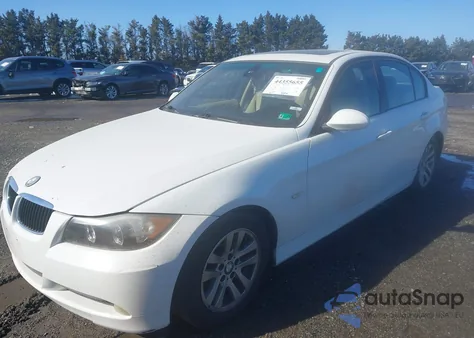 2007 BMW 328I z USA, uszkodzony, nr VIN WBAVA37577NL13711